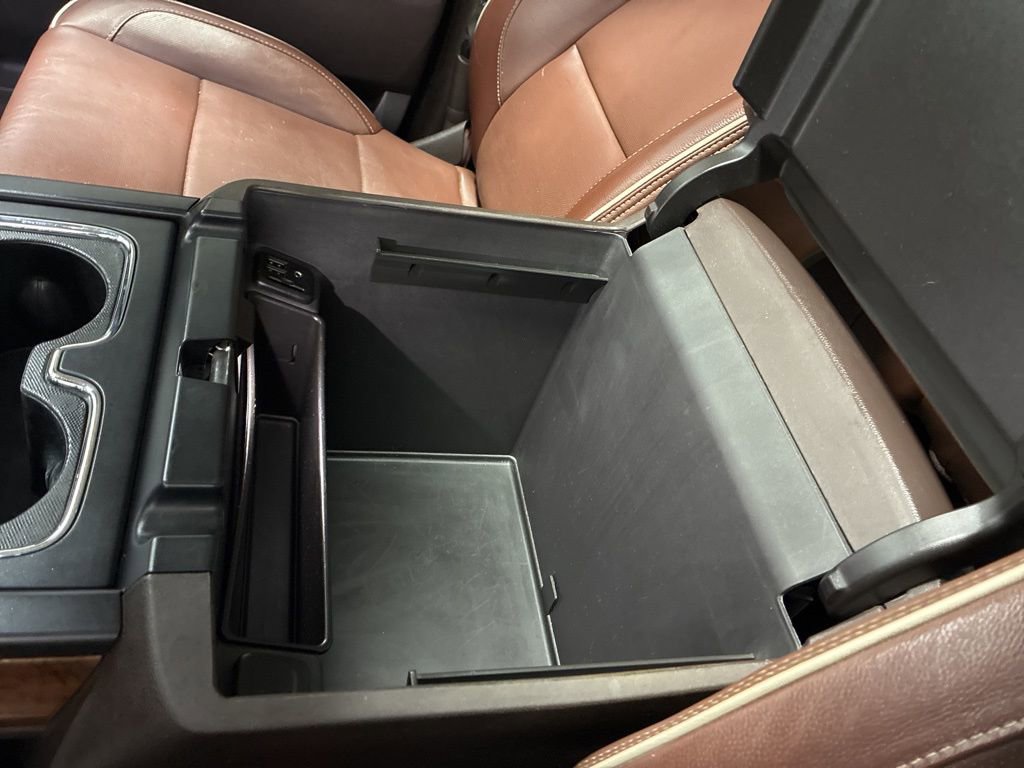 Used 2015 Chevrolet Silverado 1500 High Country w/ High Country Premium Package image 30