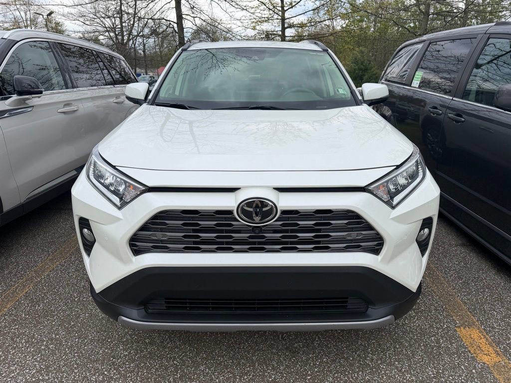 Used 2020 Toyota RAV4 Limited AWD/4WD image 2
