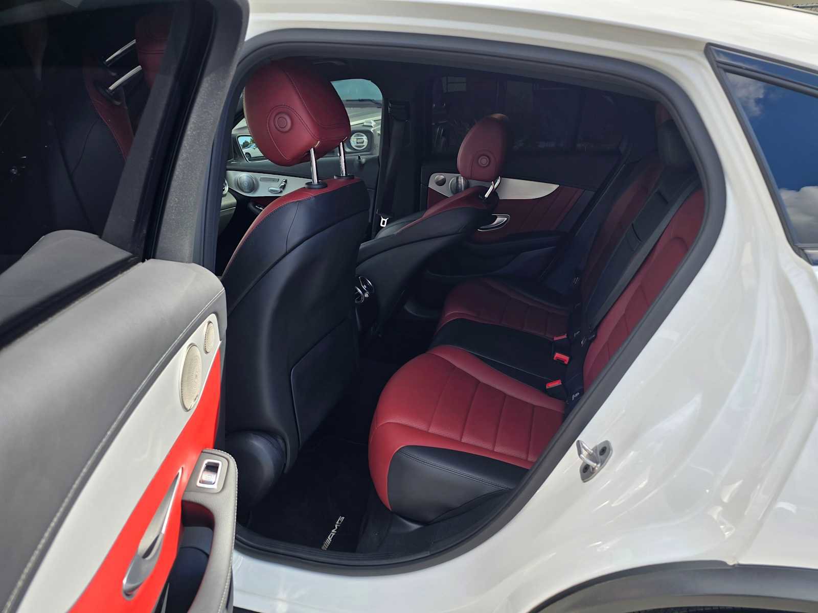 Used 2023 Mercedes-Benz GLC 300 4MATIC Coupe image 18