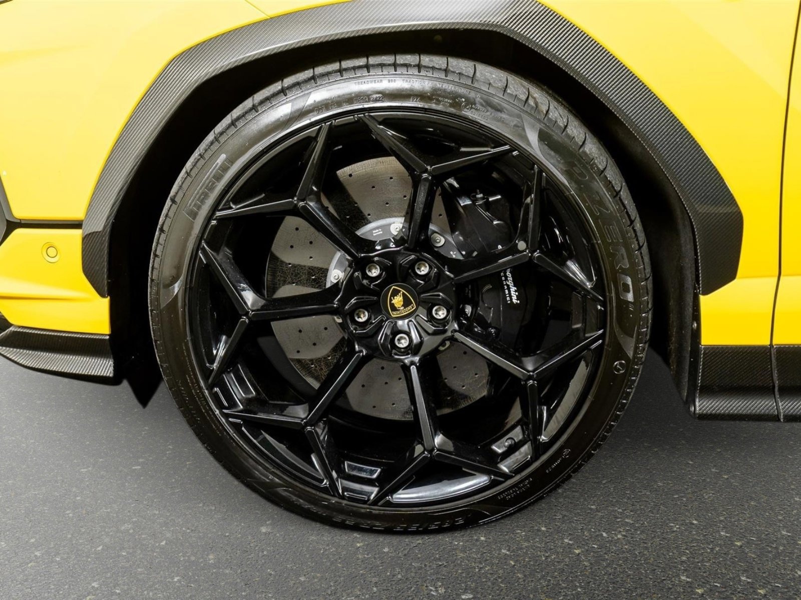Used 2023 Lamborghini Urus Performante image 20