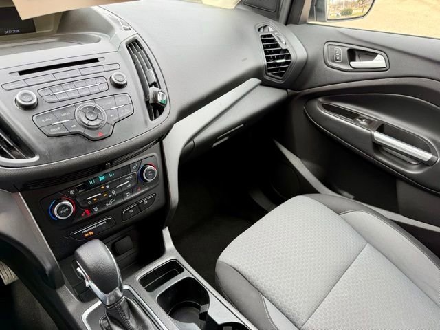 Used 2018 Ford Escape SE image 36