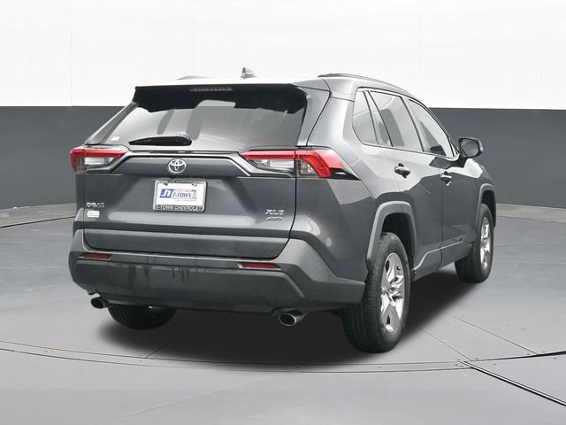 Used 2022 Toyota RAV4 XLE AWD/4WD image 12