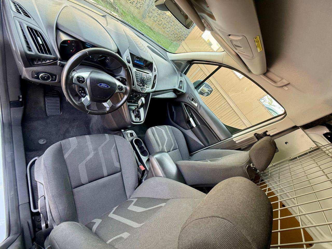 Used 2018 Ford Transit Connect XLT FWD image 13