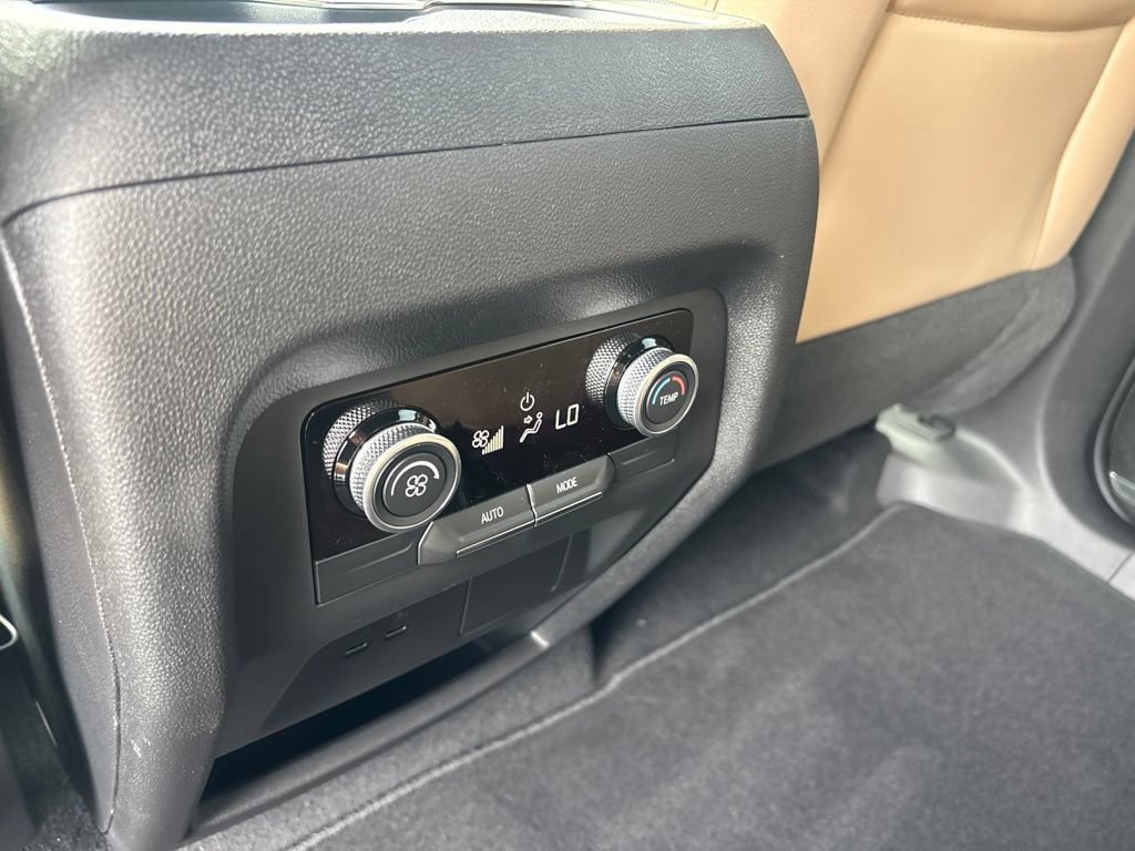 New 2026 Buick Enclave Preferred FWD image 12