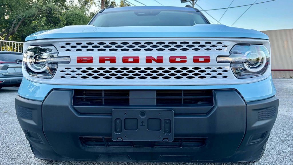 Used 2025 Ford Bronco Sport Heritage AWD/4WD image 2