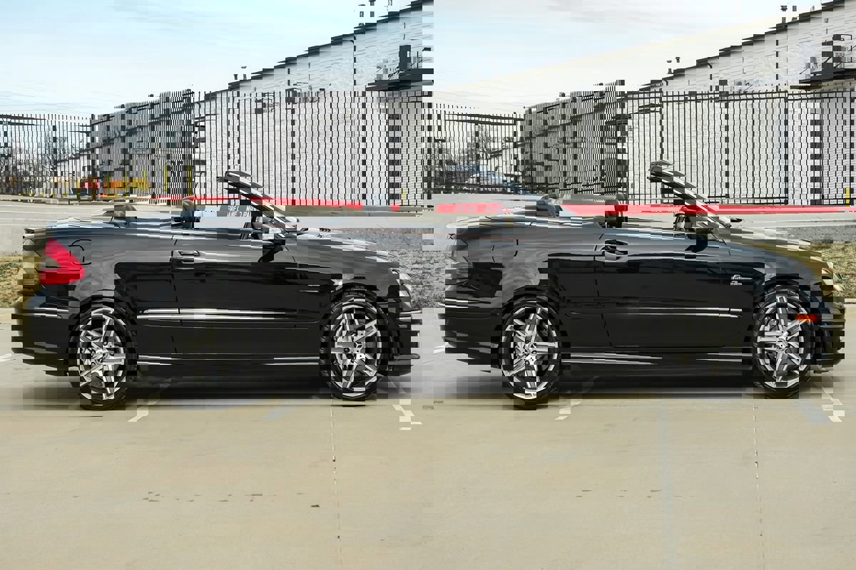 Used 2007 Mercedes-Benz CLK 63 AMG Cabriolet image 15