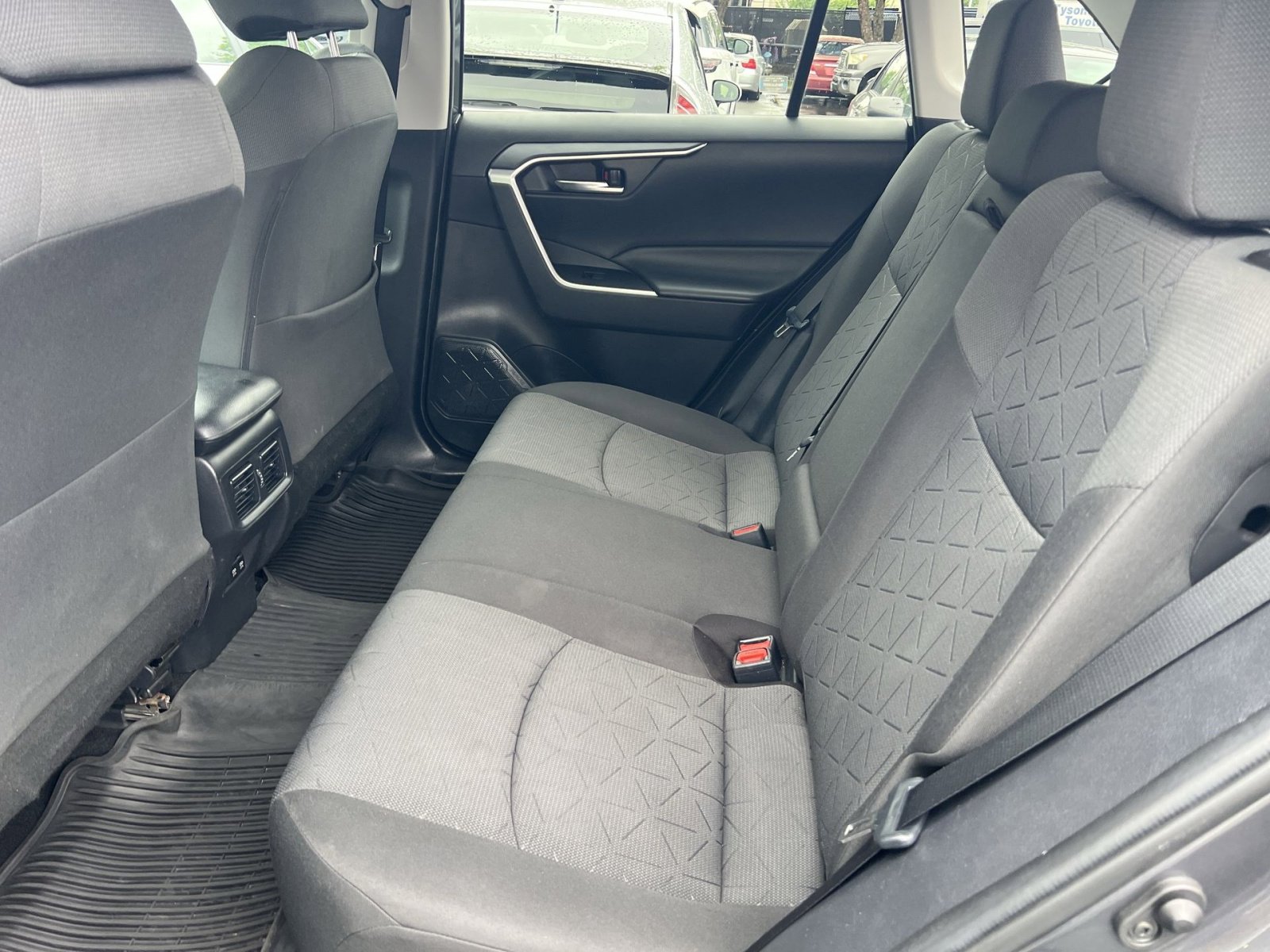 Used 2020 Toyota RAV4 XLE w/ Convenience Package AWD/4WD image 20