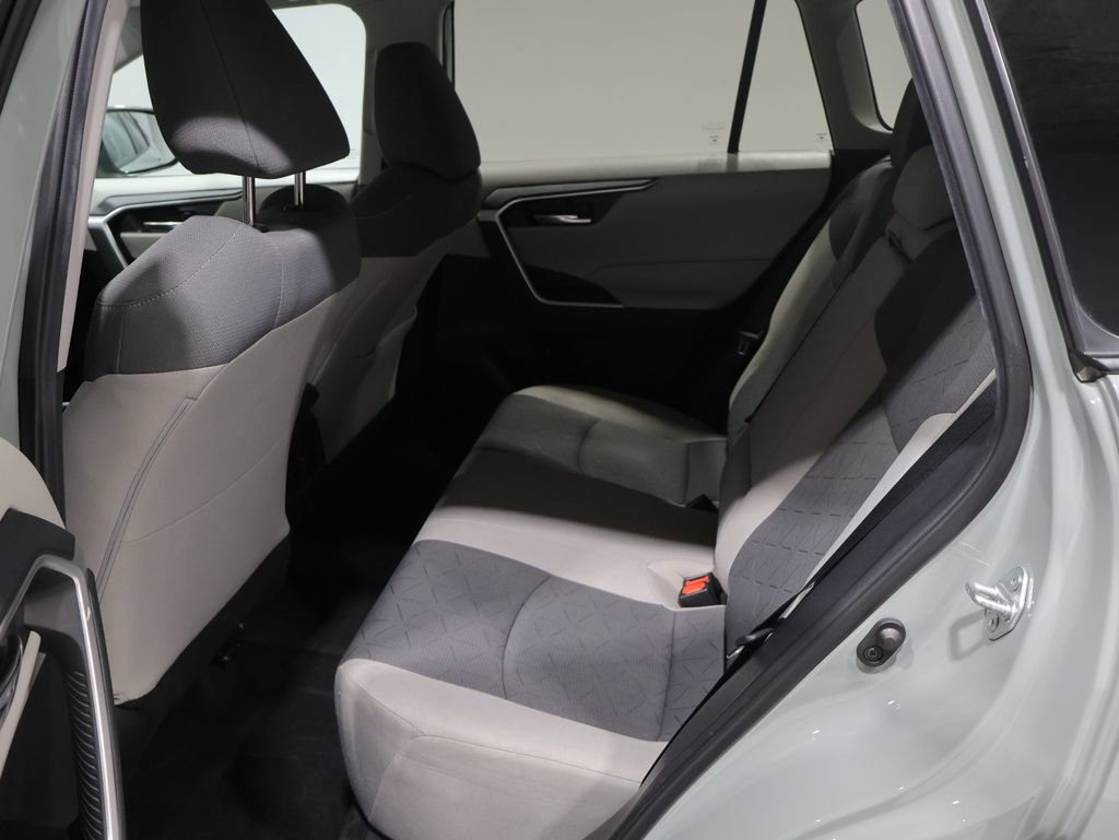 Used 2021 Toyota RAV4 XLE w/ Carpet Mat Package (TMS) AWD/4WD image 16