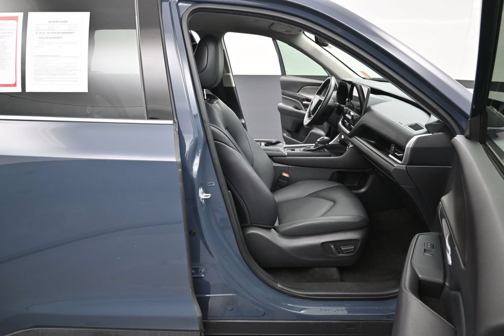 Certified 2024 Toyota Grand Highlander AWD image 39