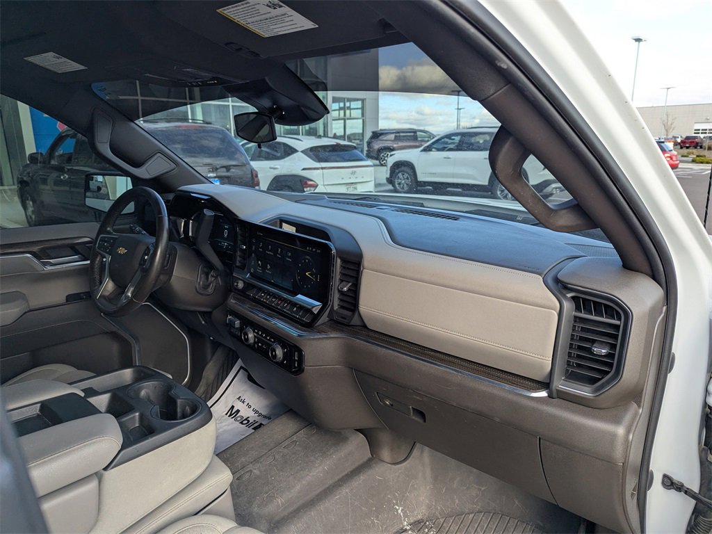 Used 2023 Chevrolet Silverado 1500 LT w/ Z71 Off-Road Package image 44