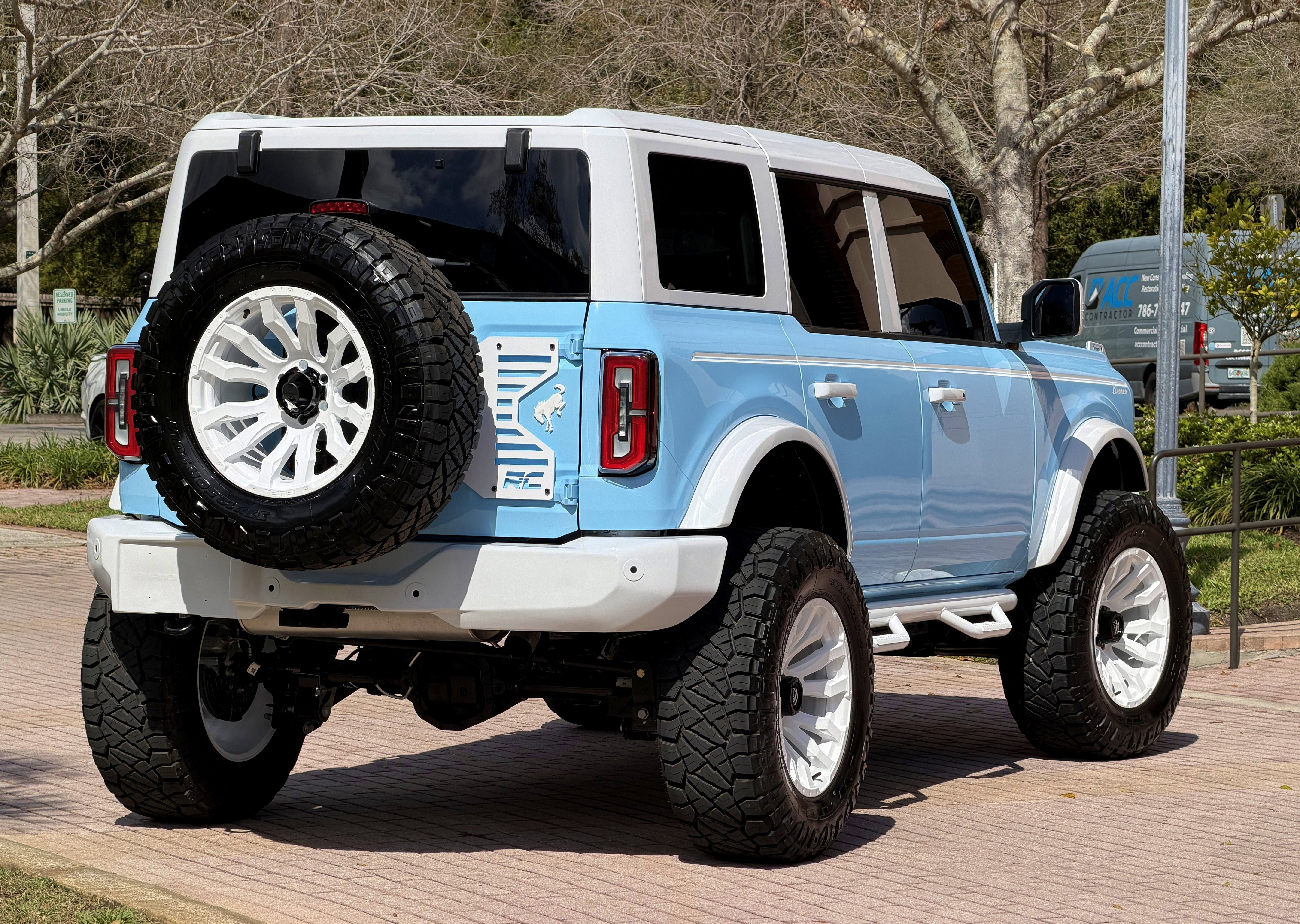 Used 2025 Ford Bronco Outer Banks AWD/4WD image 7