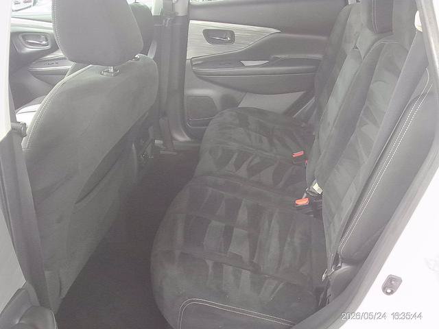 Used 2016 Nissan Murano SV AWD/4WD image 5
