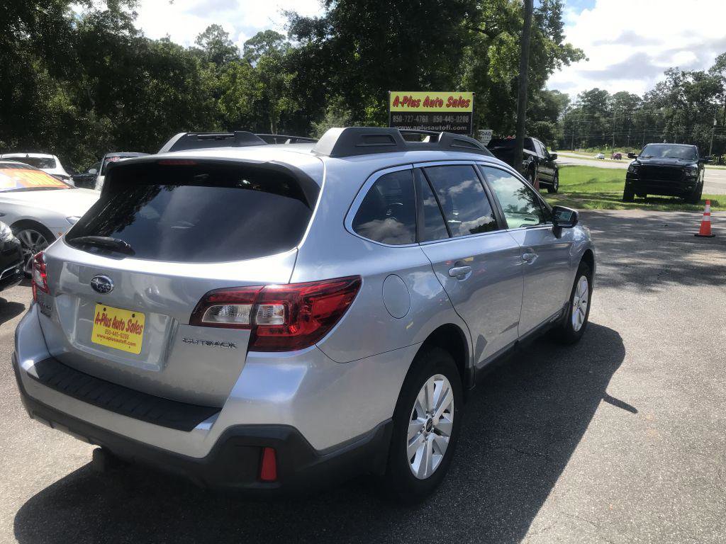 Used 2018 Subaru Outback 2.5i Premium image 4