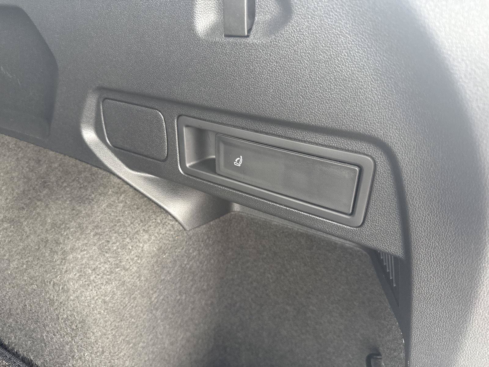 Used 2024 Volkswagen Tiguan Wolfsburg Edition AWD/4WD image 14