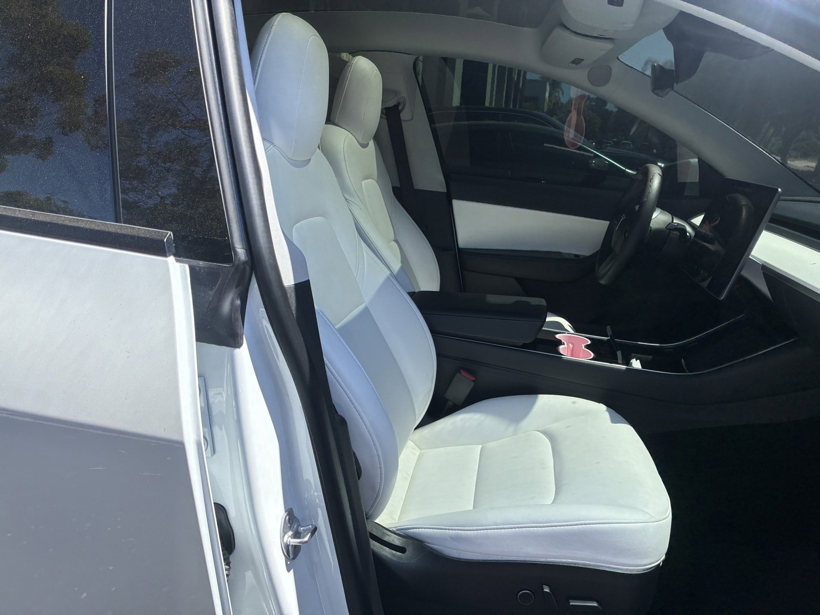 Used 2021 Tesla Model Y 2WD image 3