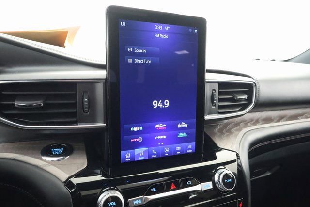 Used 2023 Ford Explorer Platinum w/ Premium Technology Package image 14