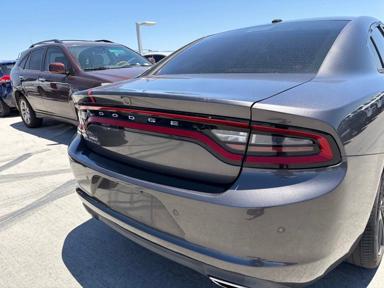 Used 2019 Dodge Charger SXT RWD image 4