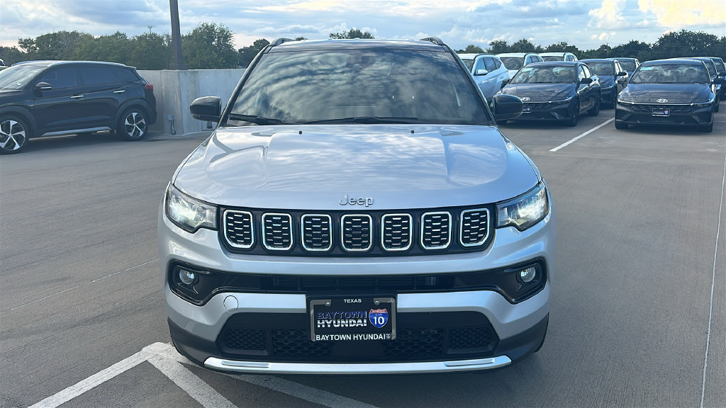 Used 2025 Jeep Compass Limited AWD/4WD image 7