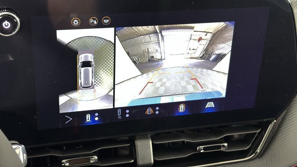 New 2025 Chevrolet Equinox RS w/ Safety and Technology Package image 15