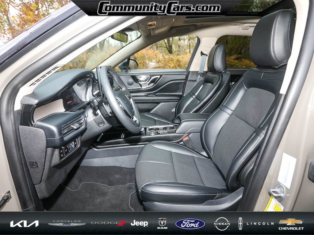 Certified 2025 Lincoln Corsair Grand Touring w/ Equipment Group 301A image 12