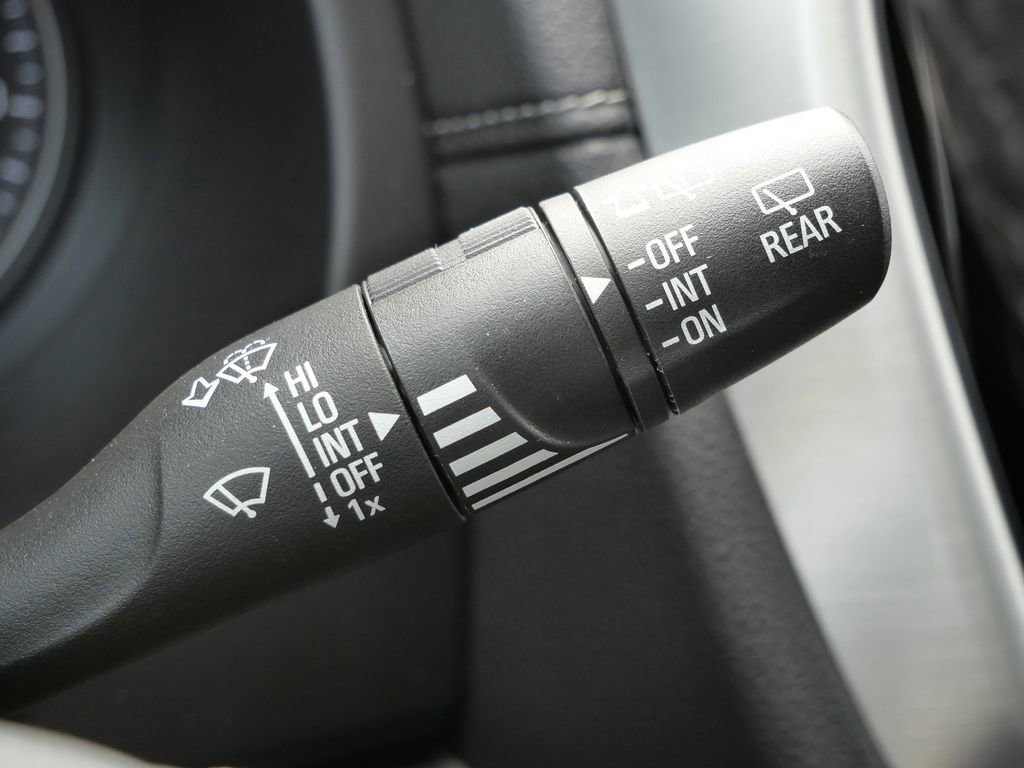 Used 2024 GMC Terrain SLT AWD/4WD image 50