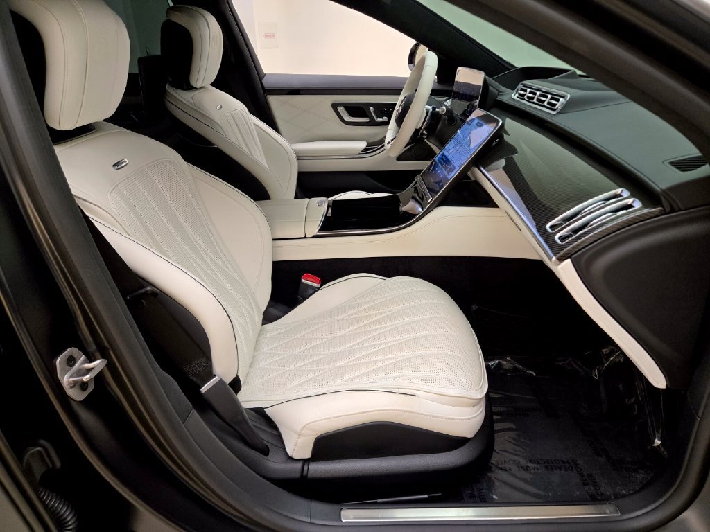 Used 2025 Mercedes-Benz S 63 AMG S image 25