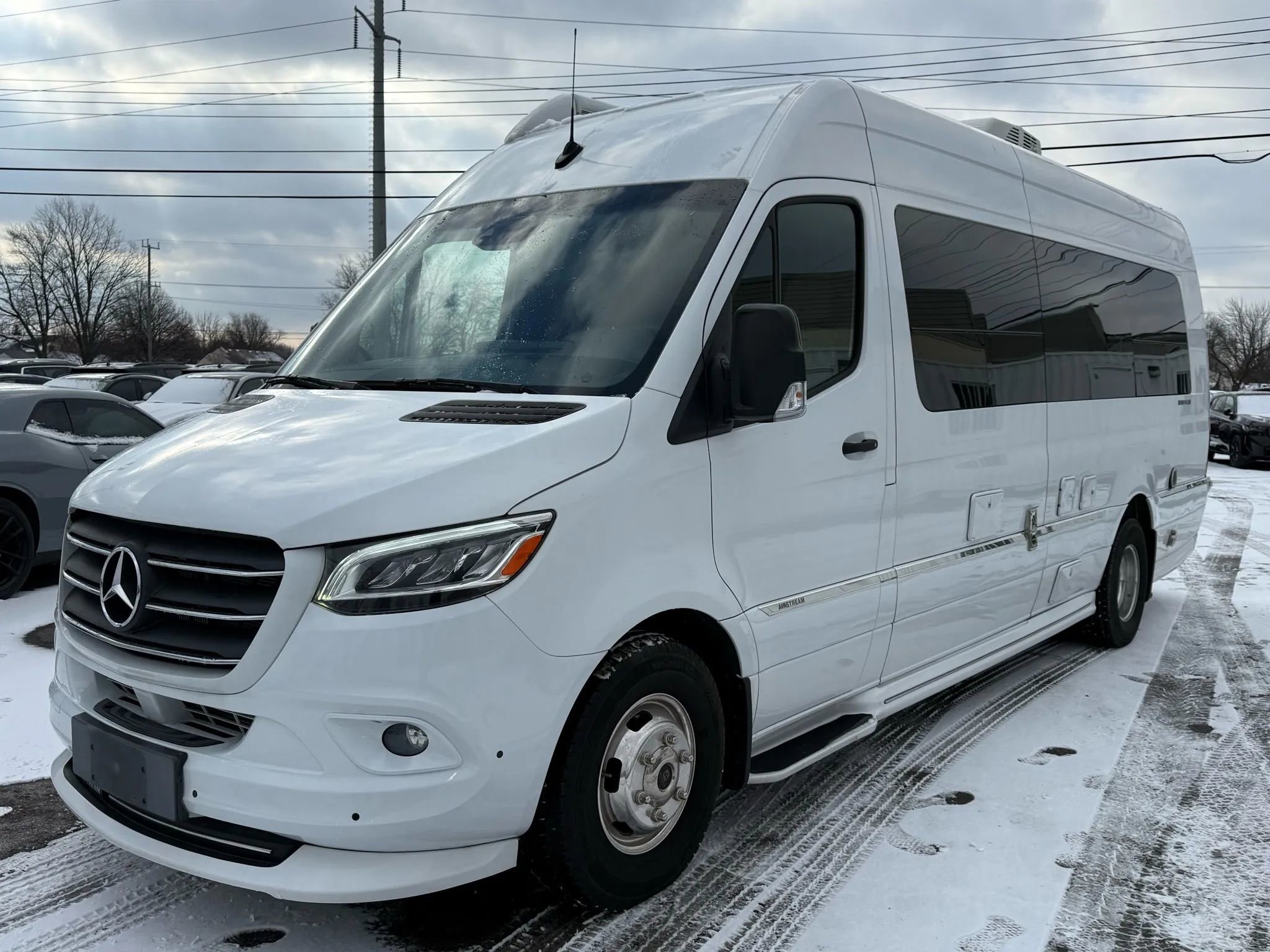Used 2022 Mercedes-Benz Sprinter 3500 w/ Parking Package image 7