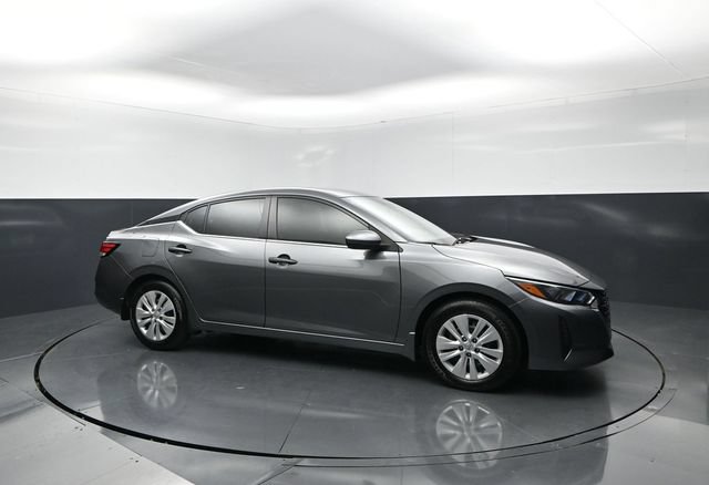 Used 2025 Nissan Sentra S w/ Lighting Package FWD image 6
