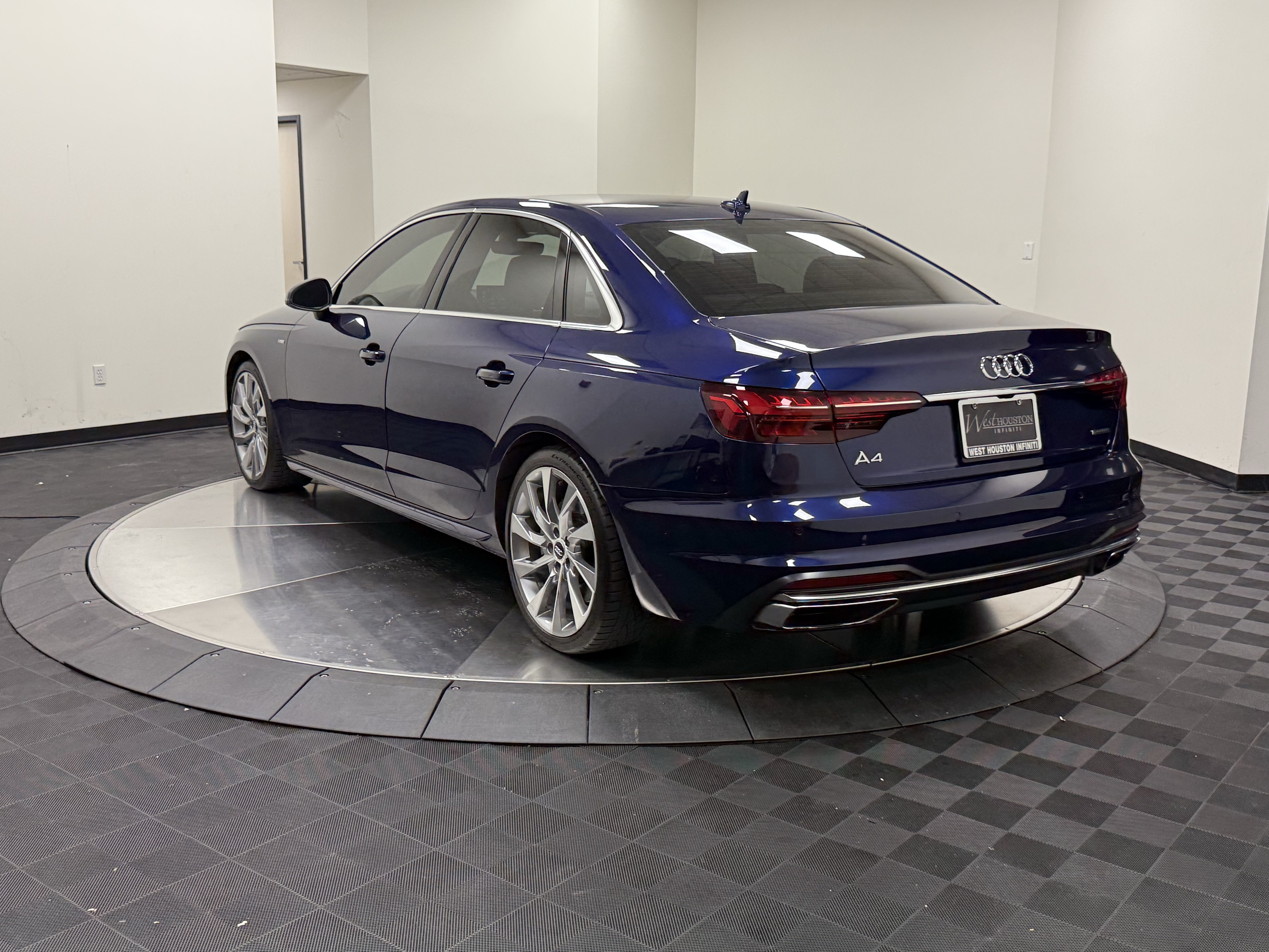 Used 2020 Audi A4 2.0T Premium Plus w/ Premium Plus Package AWD/4WD image 5
