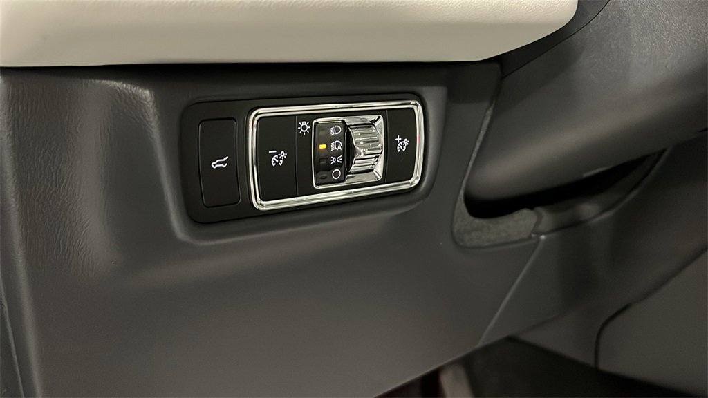 Used 2025 Lincoln Aviator Reserve w/ Illumination Package image 14