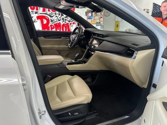 Used 2019 Cadillac XT5 FWD image 22