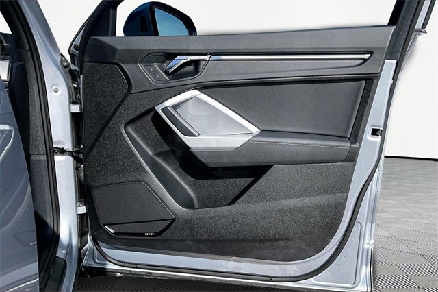 Used 2023 Audi Q3 2.0T Premium Plus w/ Premium Plus Package image 19