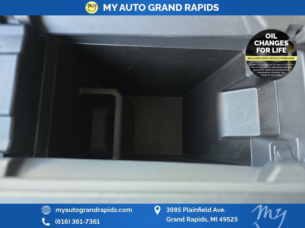 Used 2023 Nissan Rogue SV AWD/4WD image 28