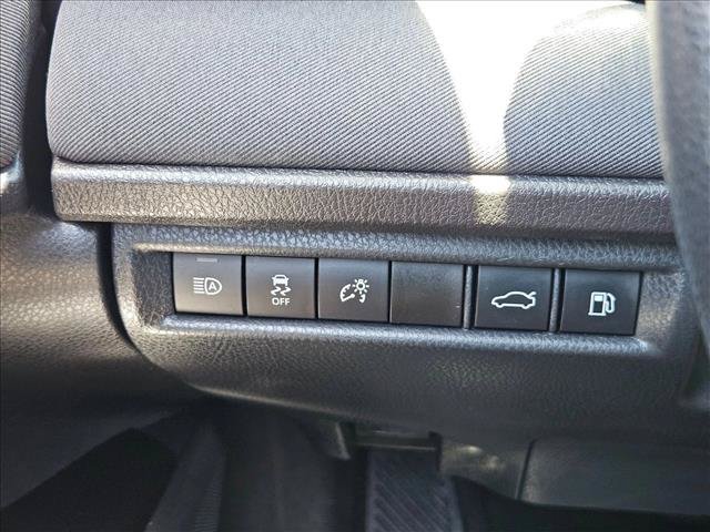 Used 2025 Toyota Camry LE FWD image 15