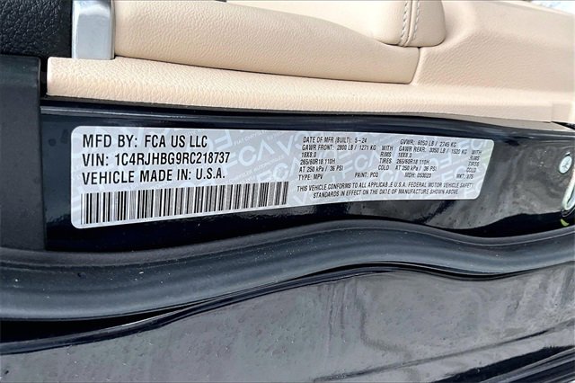 Certified 2024 Jeep Grand Cherokee Limited w/ Luxury Tech Group II image 32