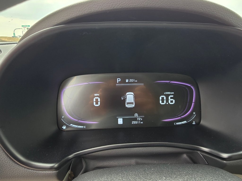 Used 2025 Kia Soul LX w/ LX Technology Package FWD image 19