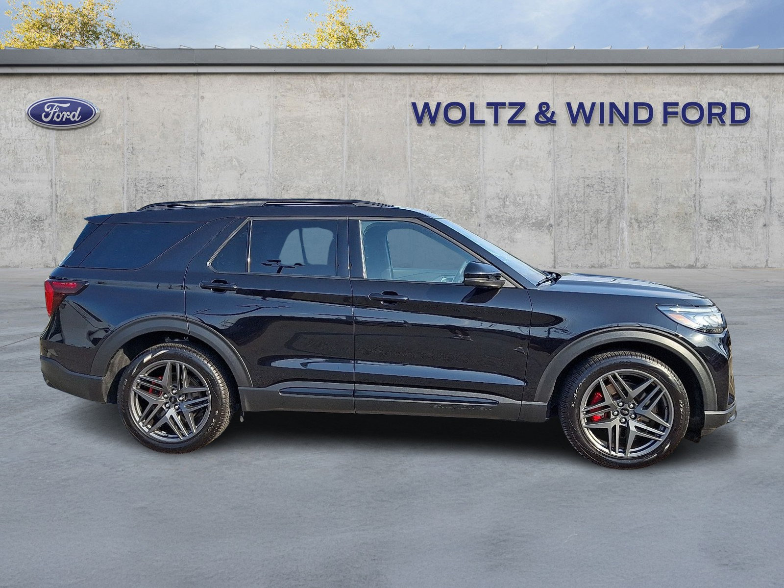 Used 2026 Ford Explorer ST w/ Sun And Sound Package AWD/4WD image 7