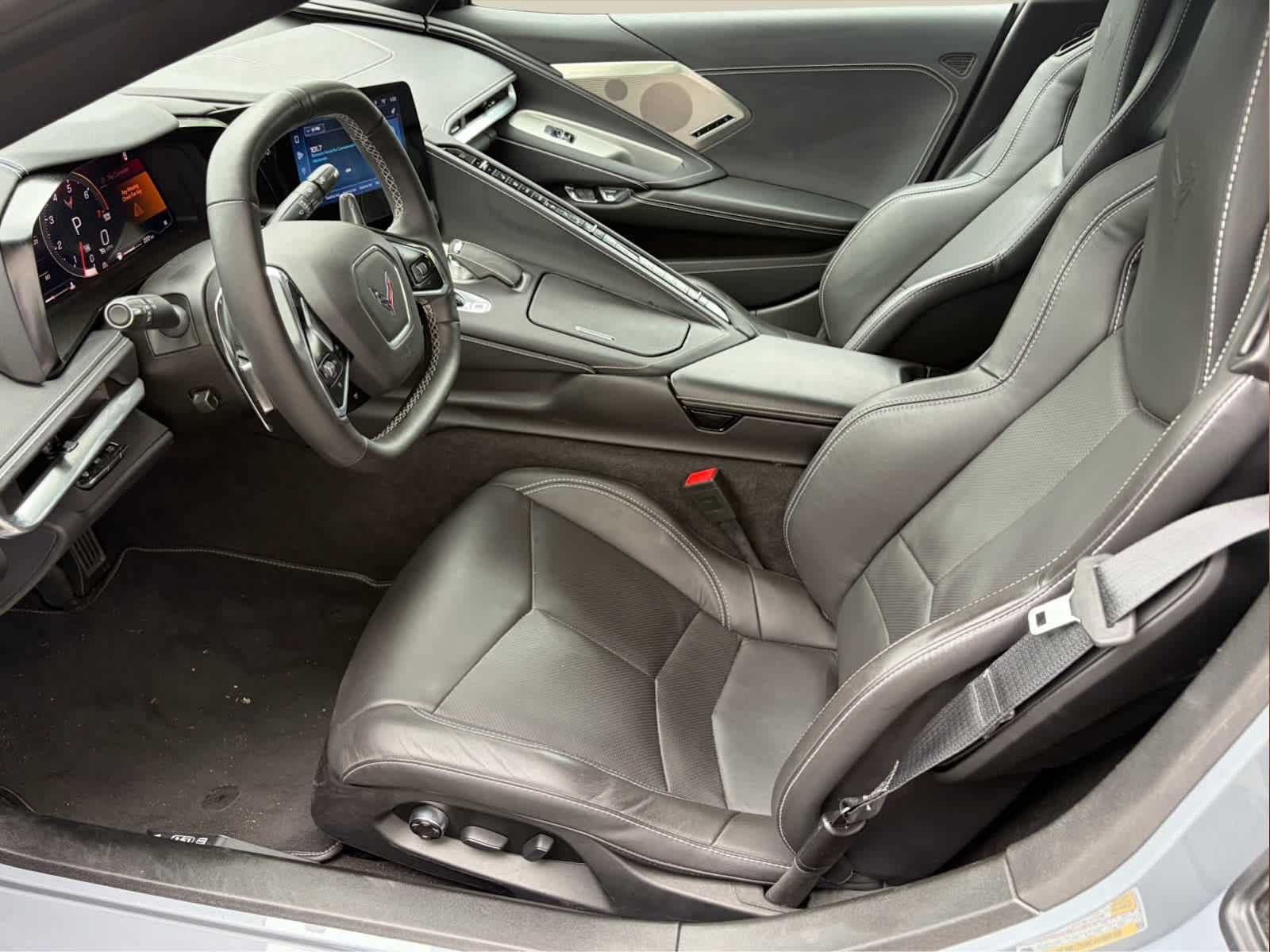 Used 2024 Chevrolet Corvette Stingray Preferred Cpe w/ 2LT RWD image 9