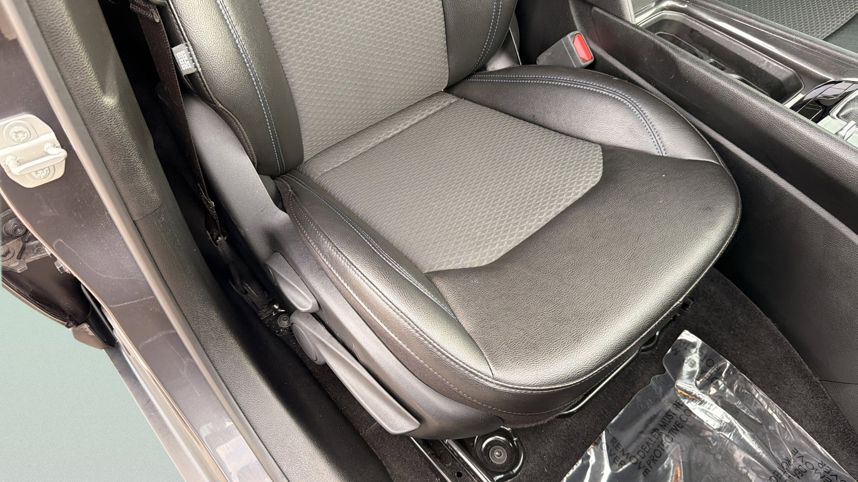 Used 2024 Jeep Compass Latitude image 38