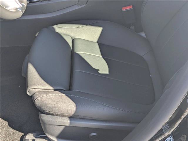 Used 2026 Mercedes-Benz CLA 250 image 4