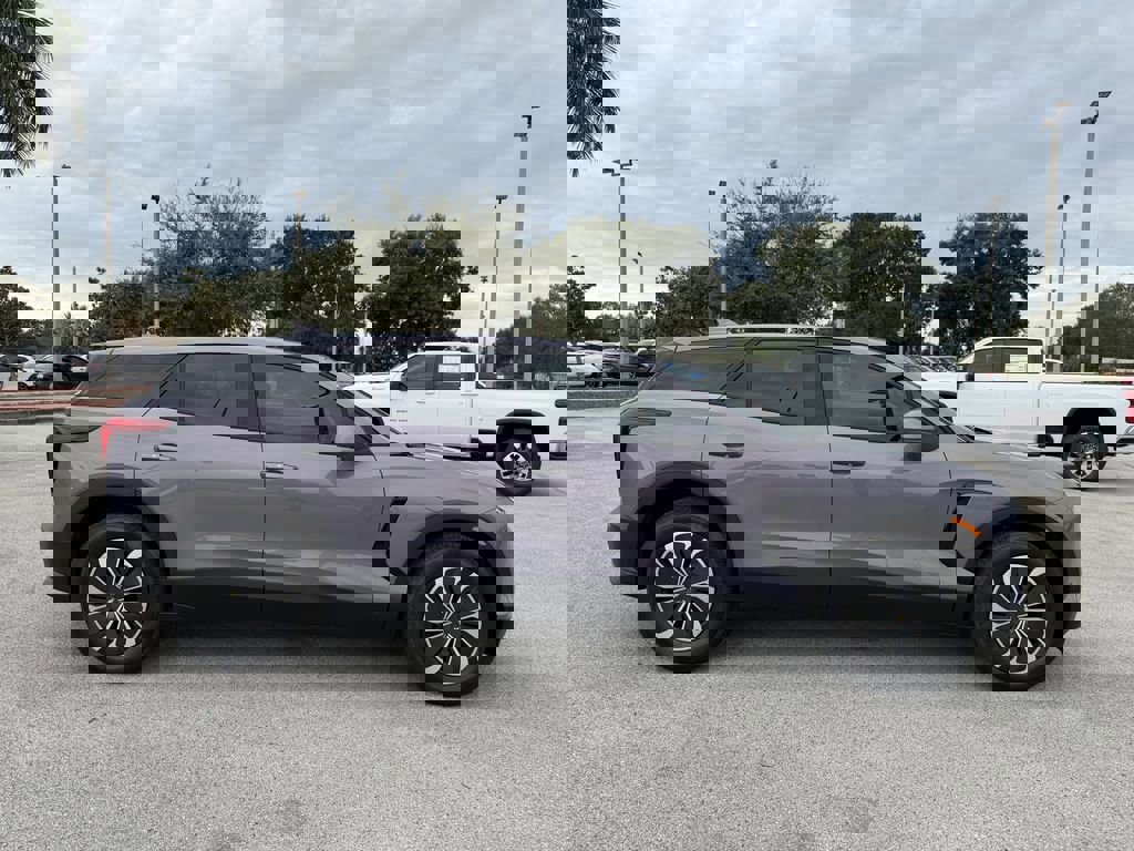 New 2026 Chevrolet Blazer EV LT image 3