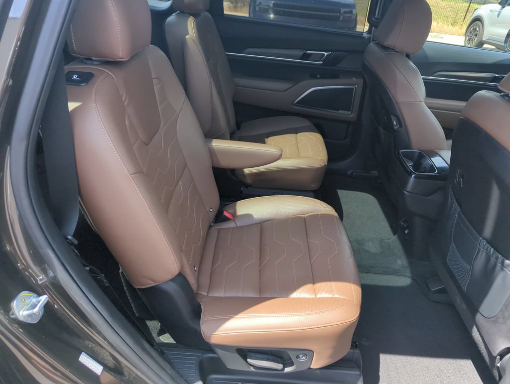 Used 2022 Kia Telluride SX w/ SX Prestige Package AWD/4WD image 36