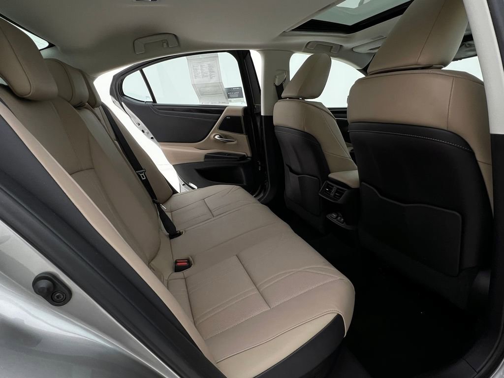 Used 2021 Lexus ES 300h w/ Accessory Package 2 image 14