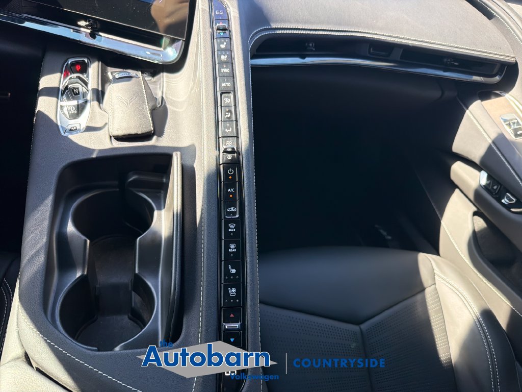 Used 2025 Chevrolet Corvette Z06 RWD image 16