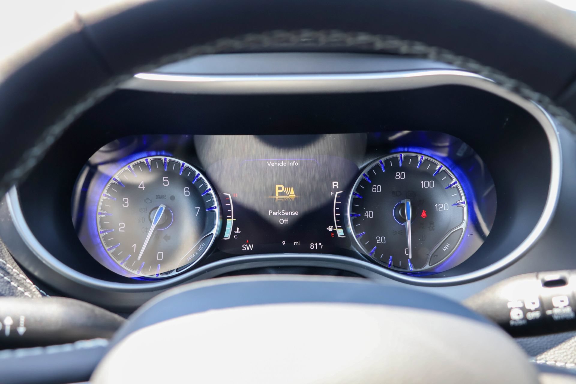New 2027 Chrysler Pacifica Select FWD image 25