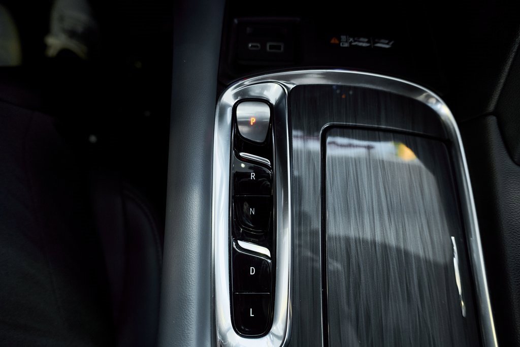 Used 2024 Buick Enclave Premium image 44