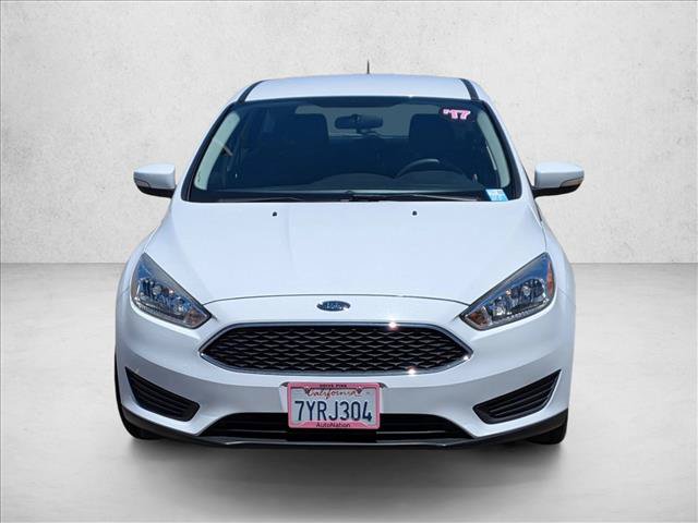 Used 2017 Ford Focus SE FWD image 2