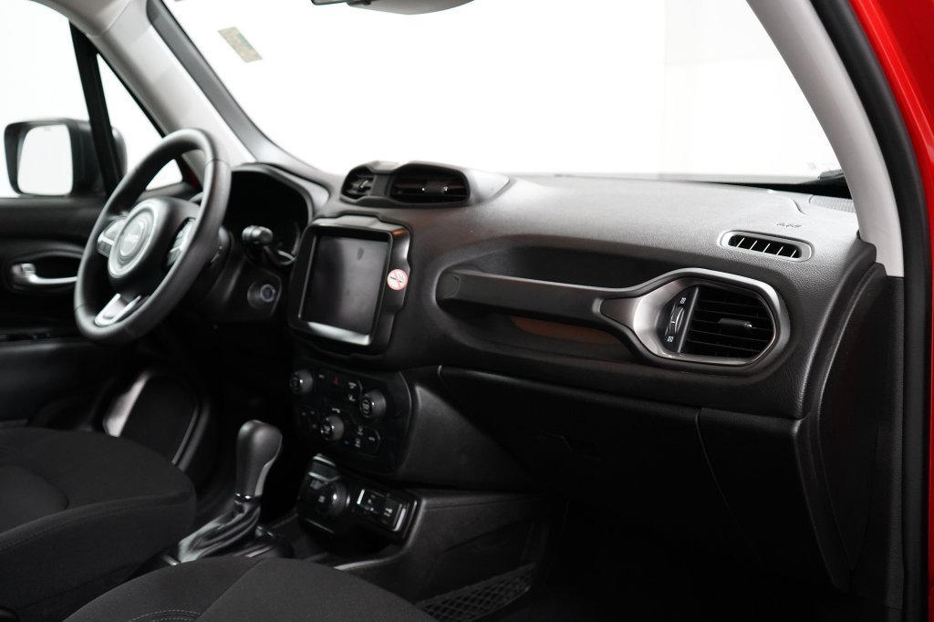 Certified 2023 Jeep Renegade Latitude AWD/4WD image 22