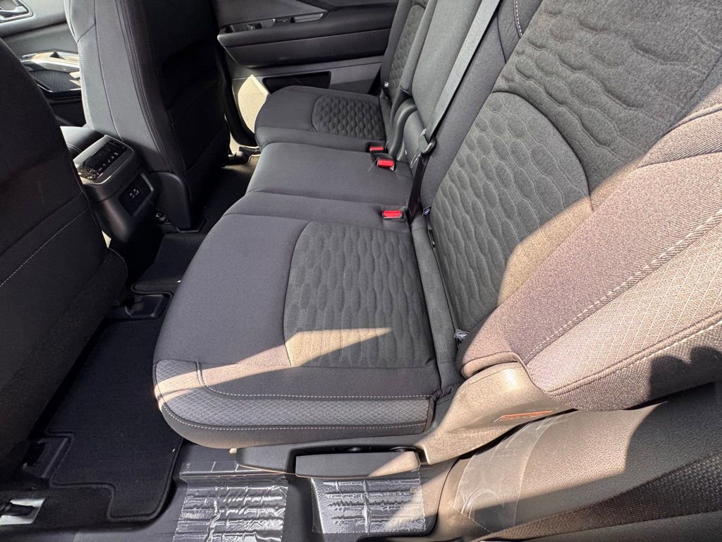 New 2025 Nissan Pathfinder SV image 12