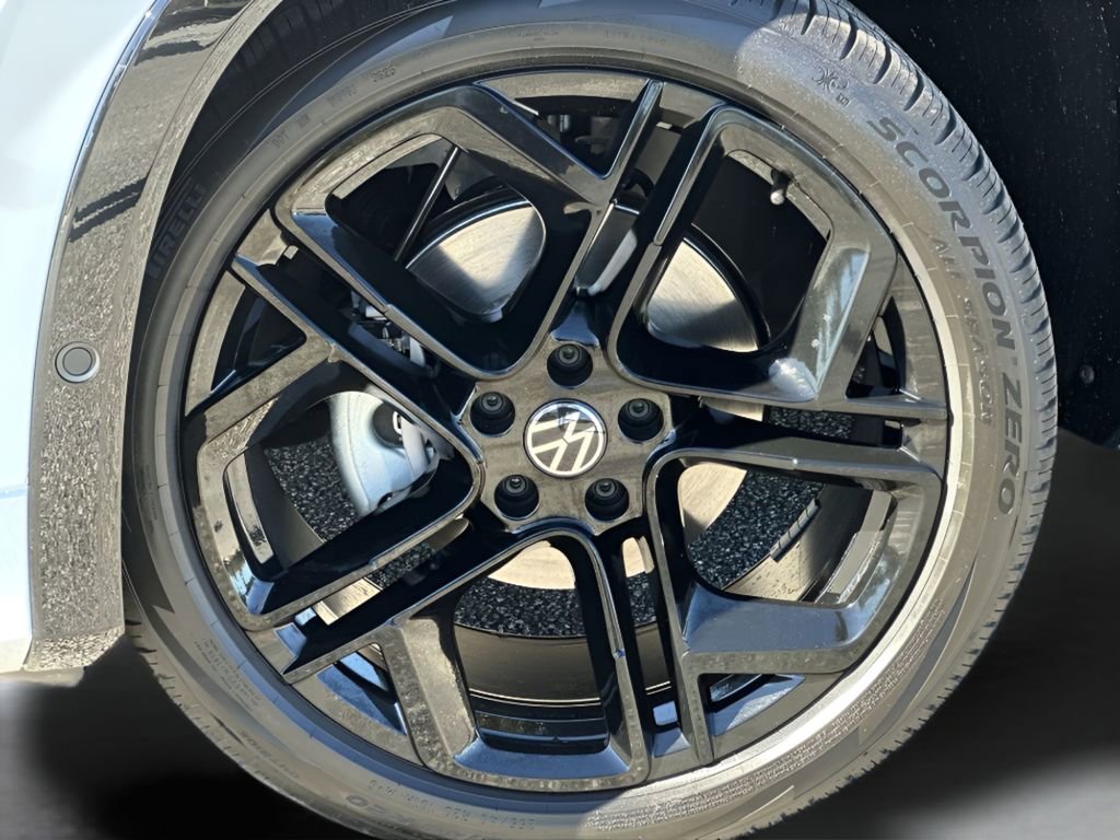 New 2026 Volkswagen Tiguan SE R-Line image 10